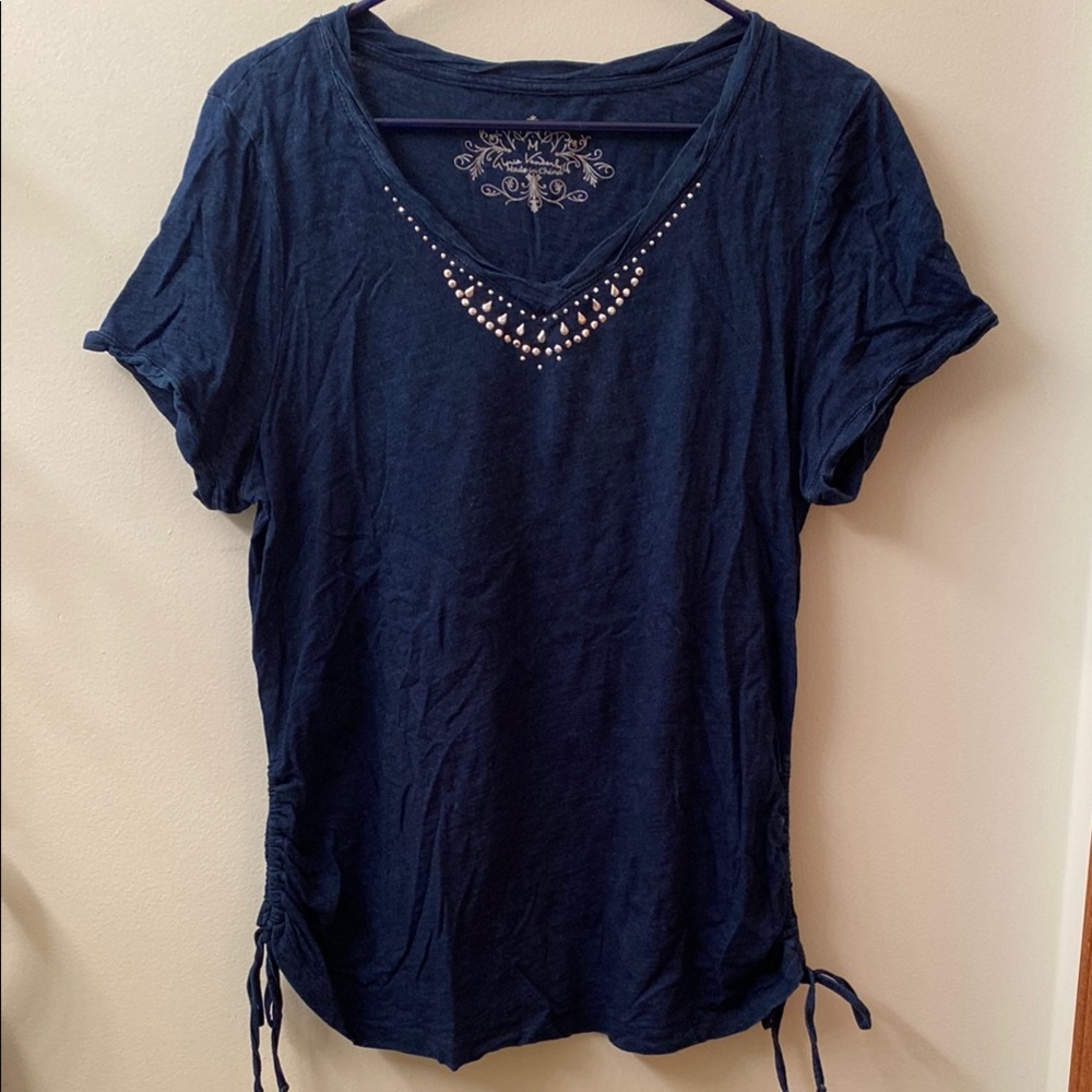 Women’s size M shirt